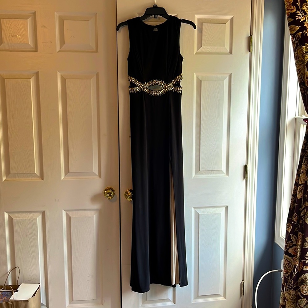 B. Darlin Black Full Length Prom Dress Size 5/6